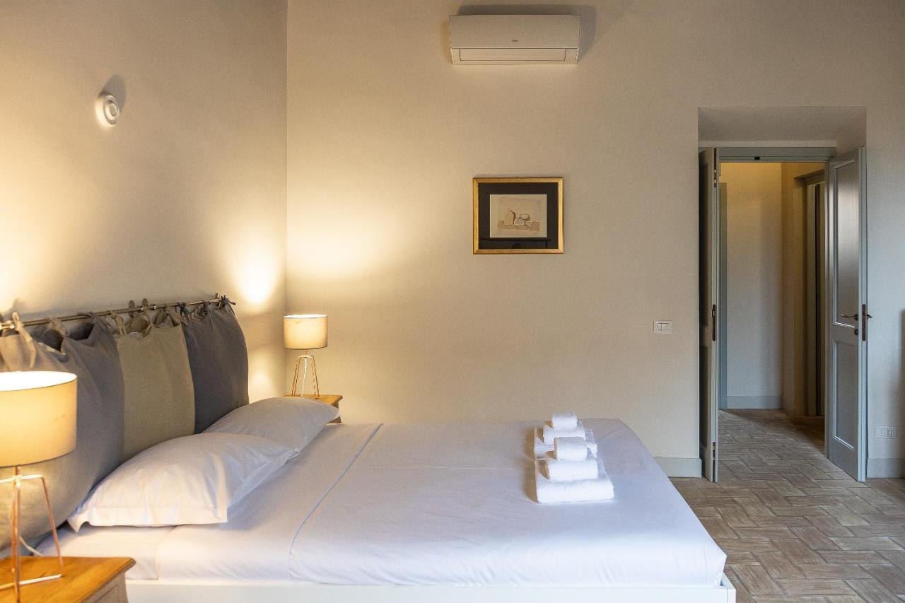 Rome Historical Apartment - Arco Dei Banchi Bagian luar foto