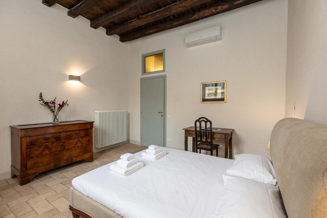 Rome Historical Apartment - Arco Dei Banchi Bagian luar foto