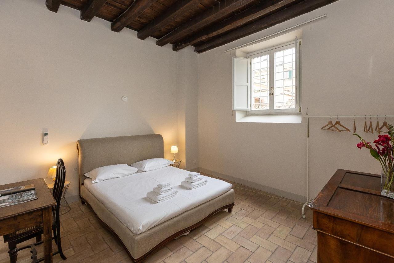 Rome Historical Apartment - Arco Dei Banchi Bagian luar foto