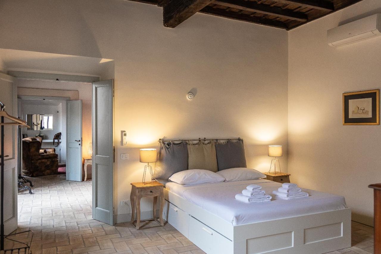 Rome Historical Apartment - Arco Dei Banchi Bagian luar foto