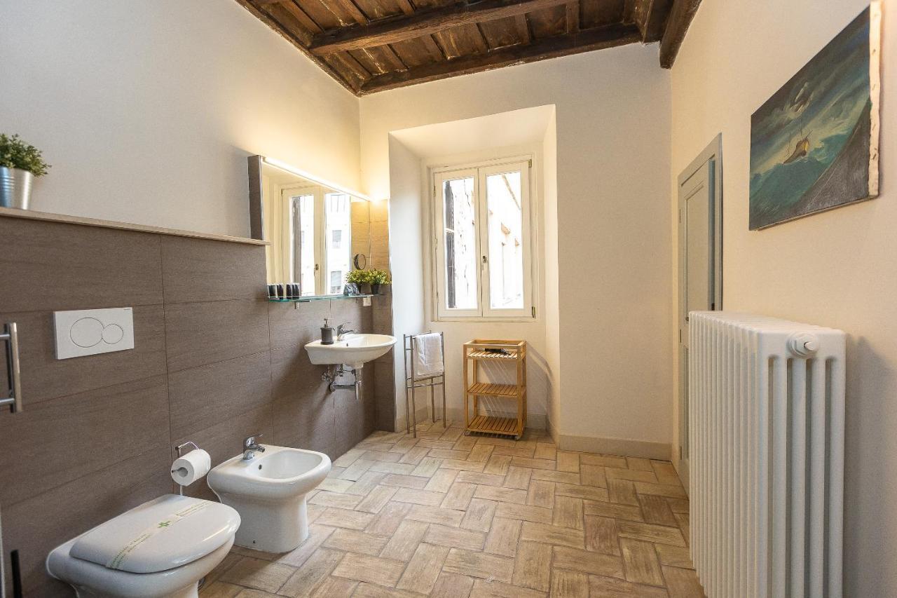 Rome Historical Apartment - Arco Dei Banchi Bagian luar foto