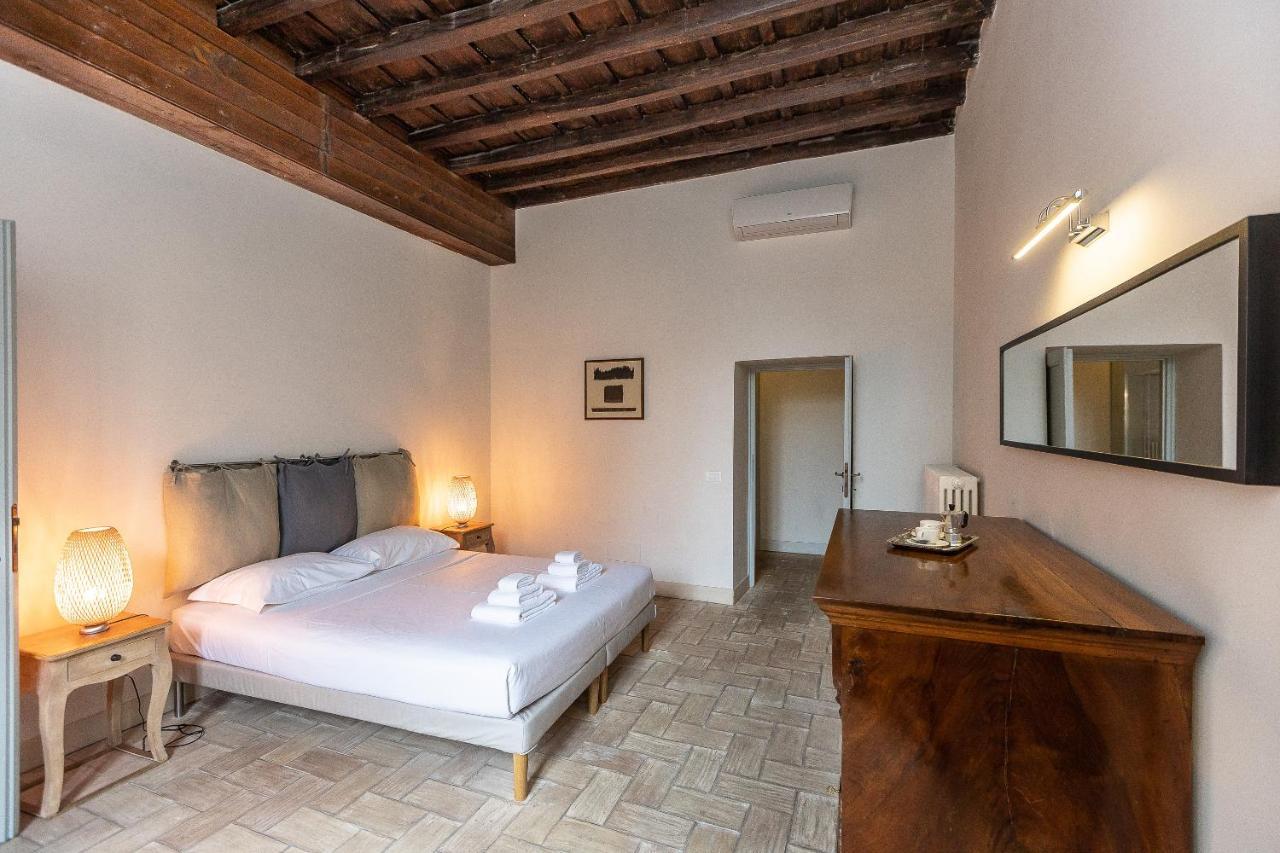 Rome Historical Apartment - Arco Dei Banchi Bagian luar foto