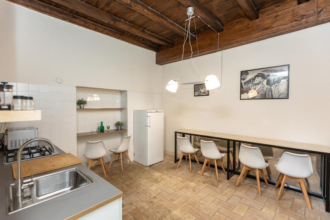 Rome Historical Apartment - Arco Dei Banchi Bagian luar foto